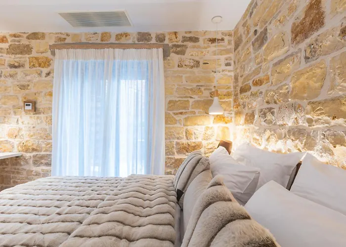 Adryades Luxry Apartments Ioannina